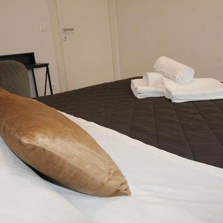 New! Jolie In - With Free Parking And Terrace!