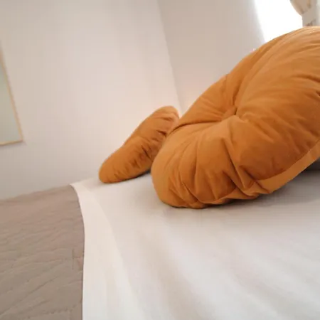 New! Jolie In - With Free Parking And Terrace! *