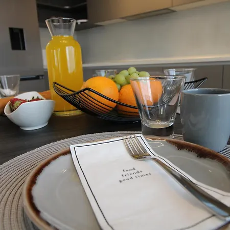 New! Jolie In - With Free Parking And Terrace!