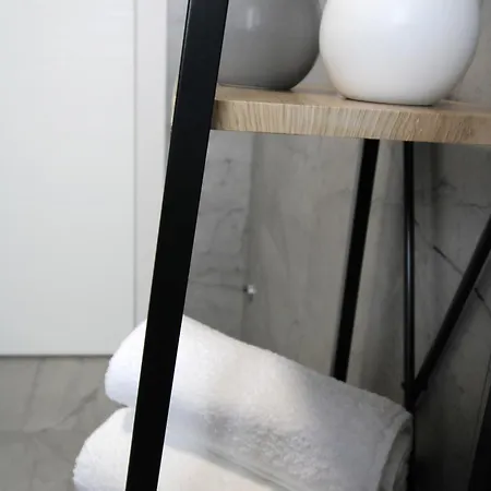 New! Jolie In - With Free Parking And Terrace! דירה זאדאר