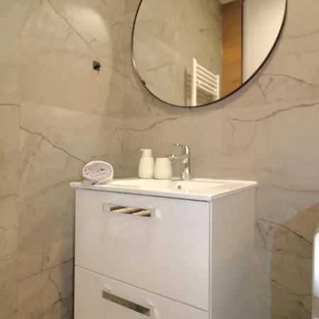 New! Jolie In - With Free Parking And Terrace! 扎达尔