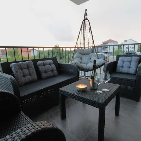 New! Jolie In - With Free Parking And Terrace! 公寓 *