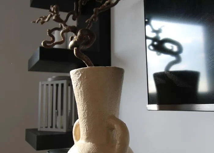 New! Jolie In - With Free Parking And Terrace! *