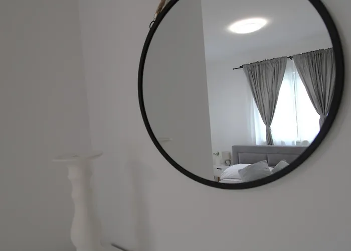 New! Jolie In - With Free Parking And Terrace! Lejlighed